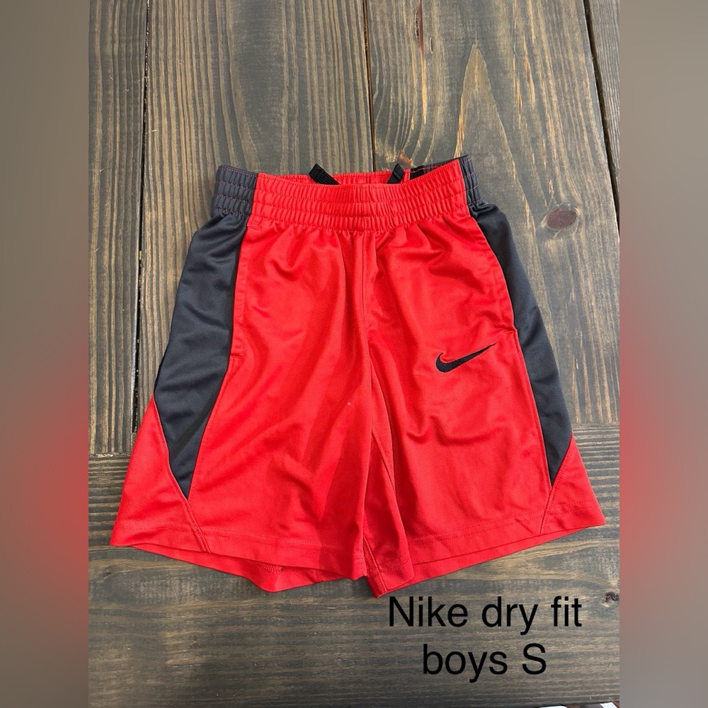 Boys Nike Drifit shorts